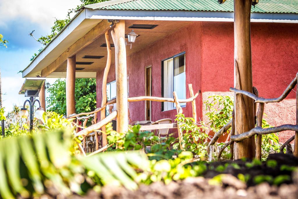 Pikera Uri Eco Lodge Hanga Roa Exterior foto